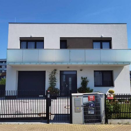 Yipin Villa Praga Exterior foto
